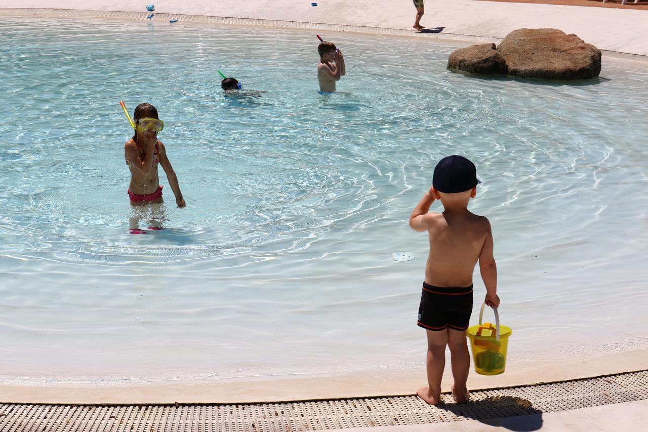 Camping Villaggio L'Ultima Spiaggia บารีซาร์โด ภายนอก รูปภาพ