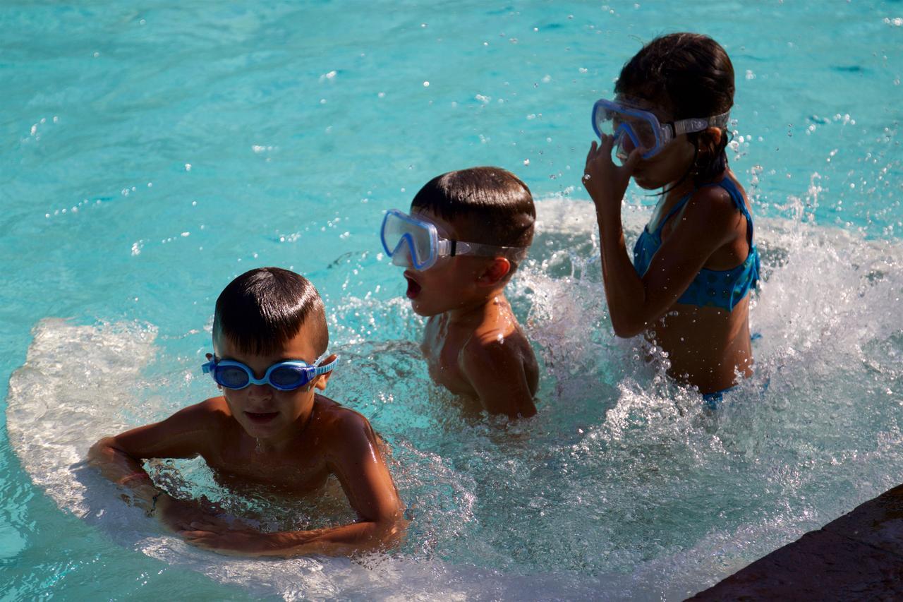 Camping Villaggio L'Ultima Spiaggia บารีซาร์โด ภายนอก รูปภาพ