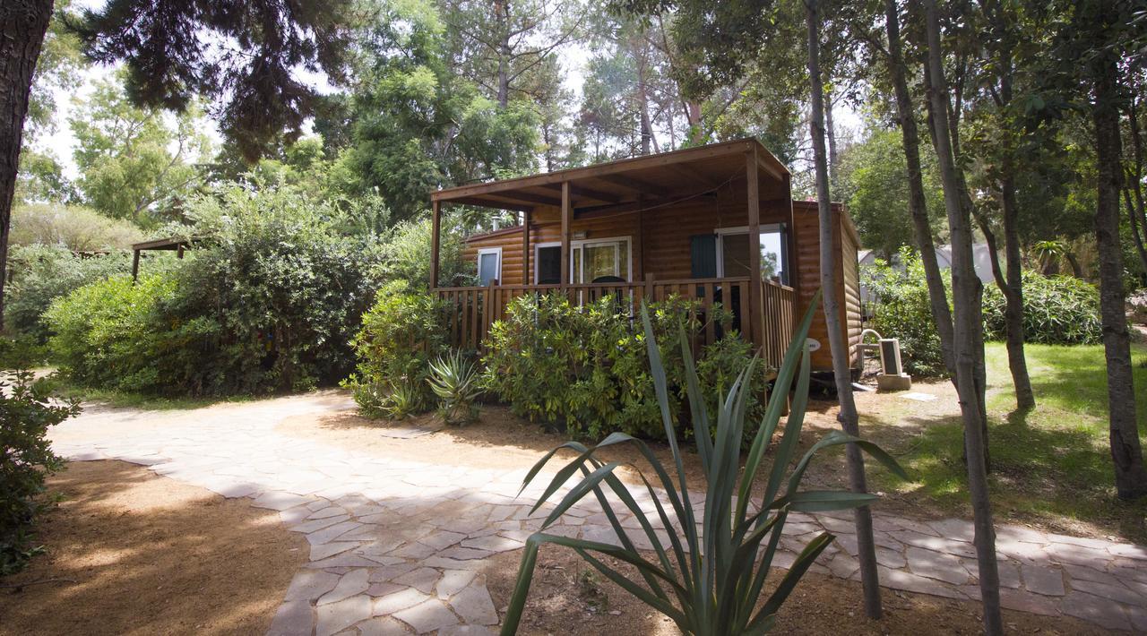 Camping Villaggio L'Ultima Spiaggia บารีซาร์โด ภายนอก รูปภาพ