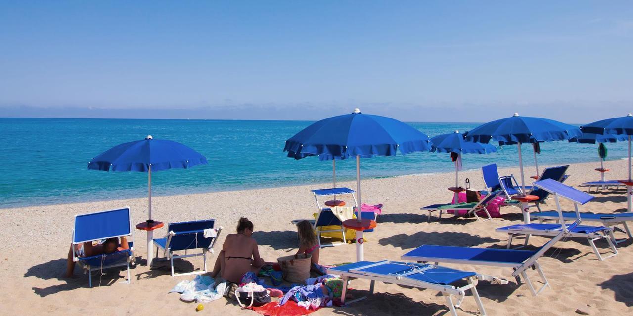 Camping Villaggio L'Ultima Spiaggia บารีซาร์โด ภายนอก รูปภาพ