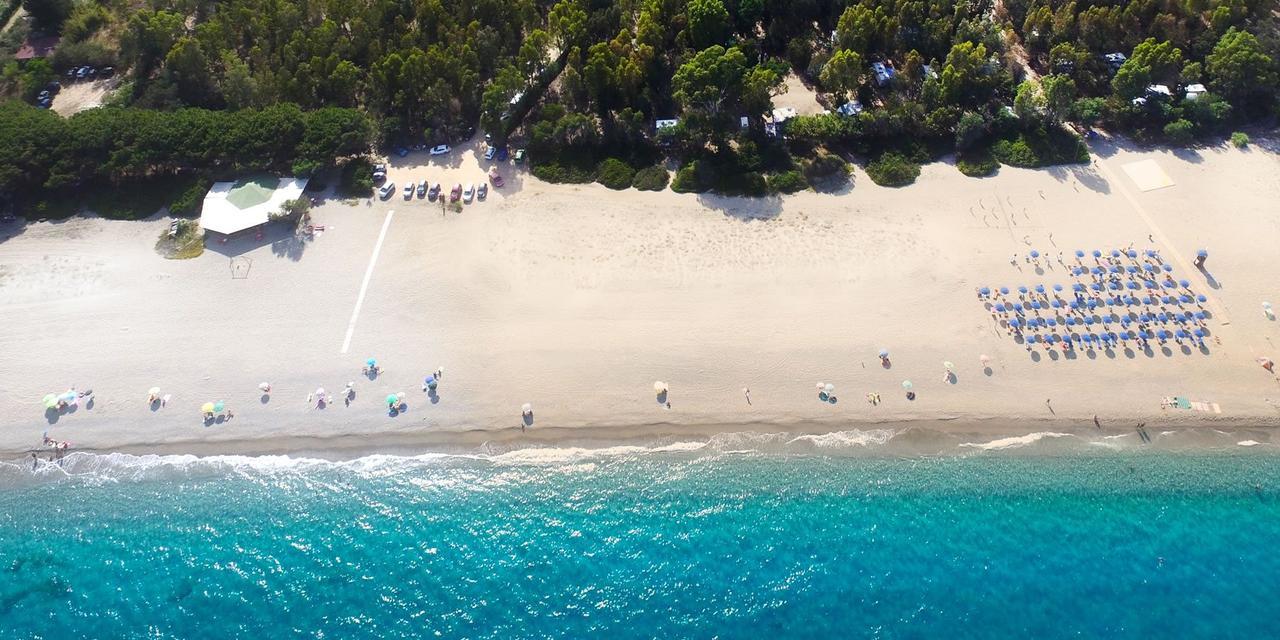 Camping Villaggio L'Ultima Spiaggia บารีซาร์โด ภายนอก รูปภาพ